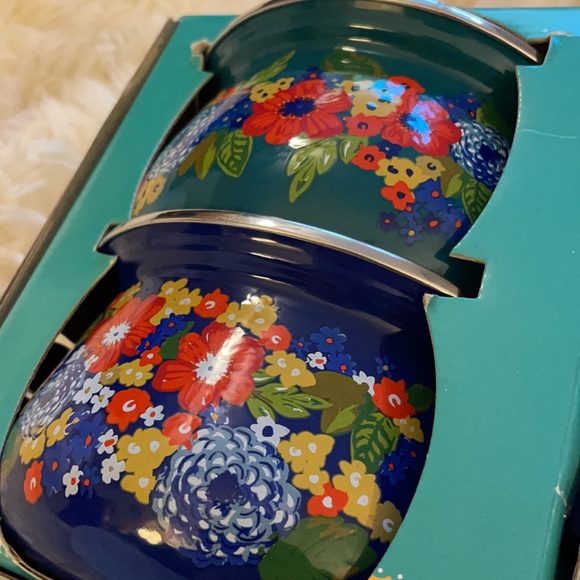 The Pioneer Woman Dazzling Dahlia Mini Dutch Ovens - Picture 7 of 12